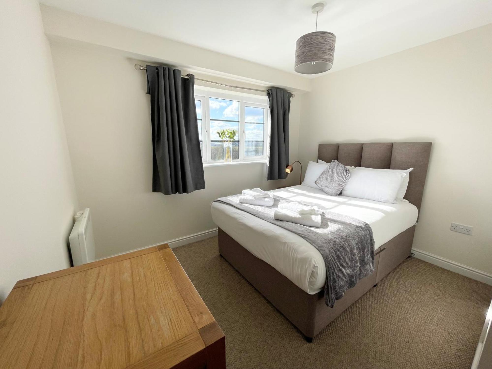 Blue Sky Apartments @Wallis Square, Farnborough Farnborough (Hampshire) Exterior foto